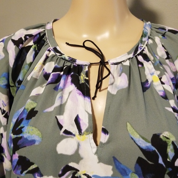 SIMPLY VERA VERA WANG FLORAL BLOUSE - Picture 3 of 5